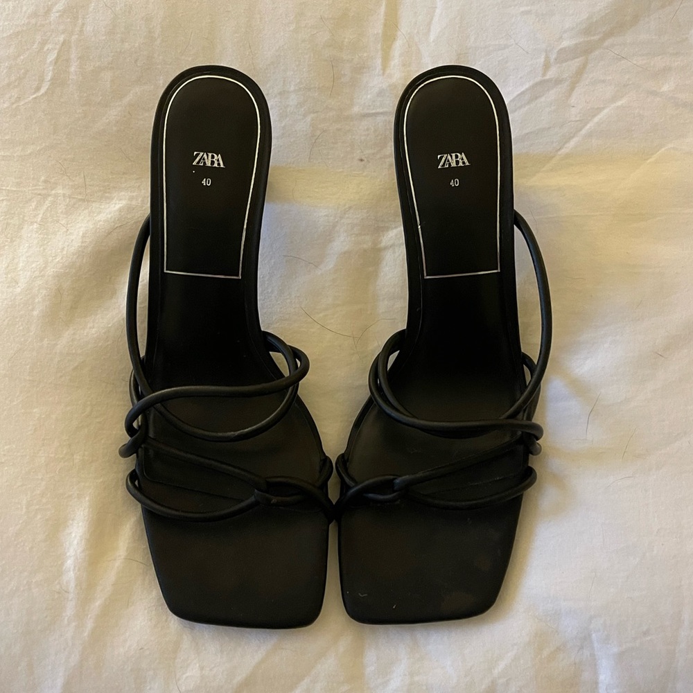 ZARA HEELED SANDALS